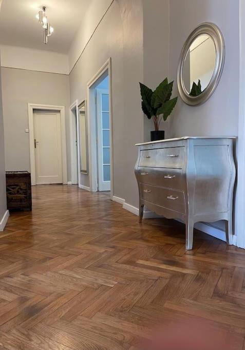 Florianska Grand Apartment 2 Krakow Dış mekan fotoğraf